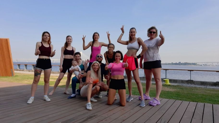 Upper body на набережной